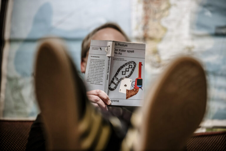 VL Book: Revolutionizing Online Publishing, Education, and Community Engagement